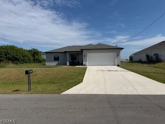 Sherwood Circle E Labelle, FL 33935