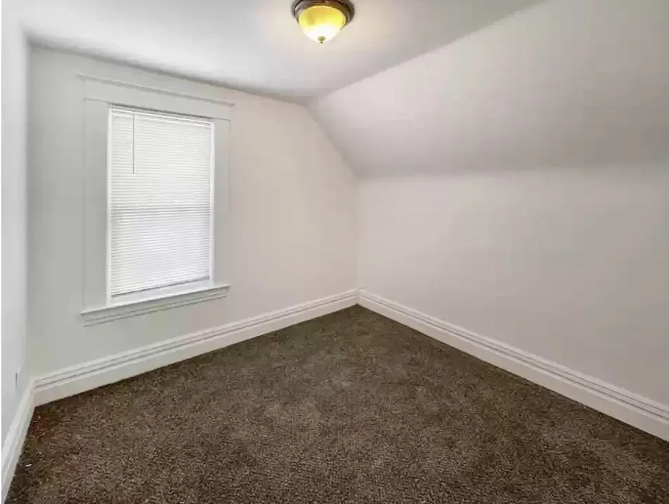 1612 Hays Park Avenue Kalamazoo, MI 49001