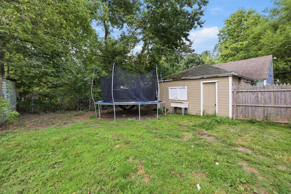 1612 Hays Park Avenue Kalamazoo, MI 49001