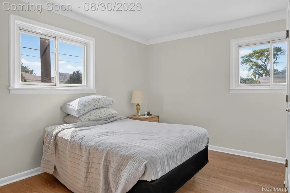 2565 Norwood Road Trenton City, MI 48183