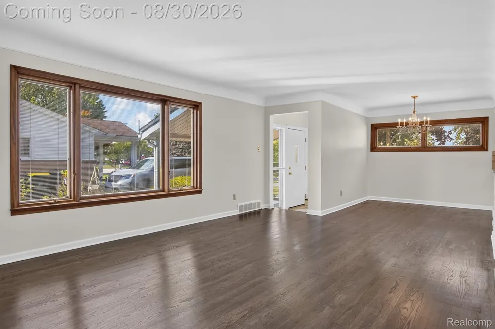 2565 Norwood Road Trenton City, MI 48183