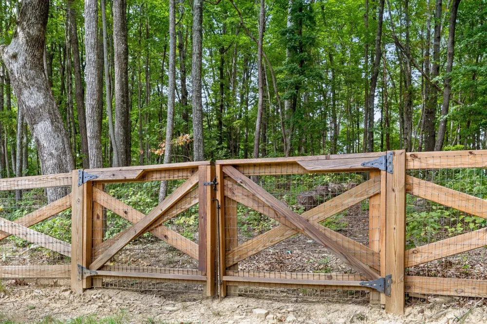 7263 Grey Hawk Trail Signal Mountain, TN 37377