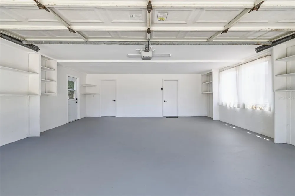 11735 LIPSEY ROAD Tampa, FL 33618