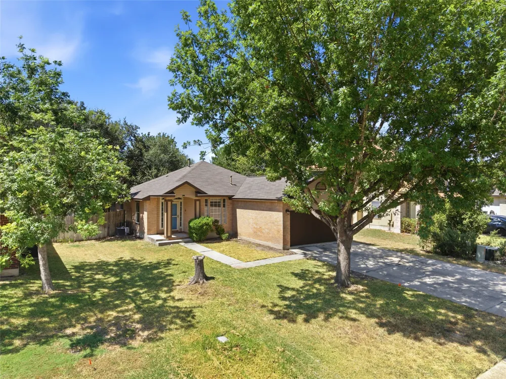 151 Henke Cove Kyle, TX 78640