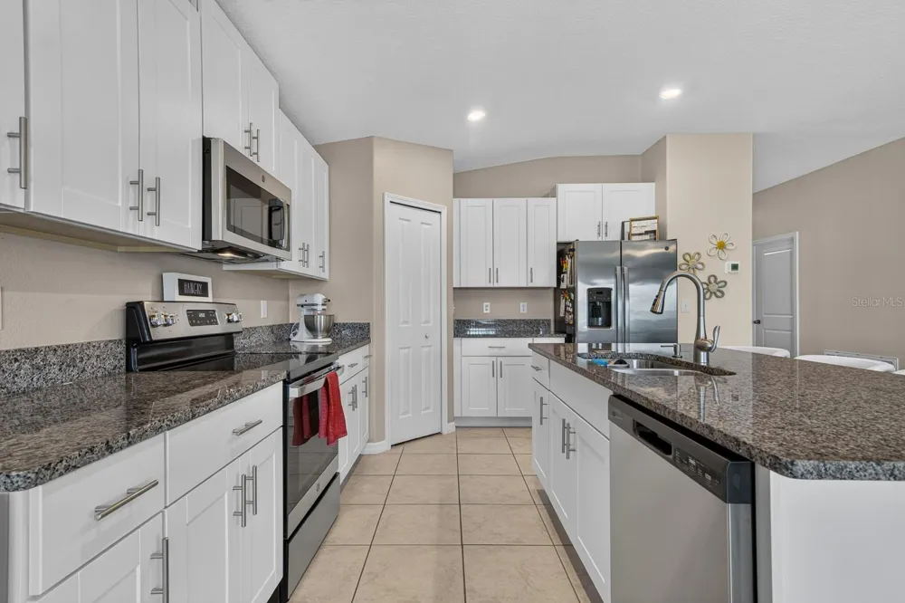 12826 WILDFLOWER MEADOW DRIVE Riverview, FL 33579