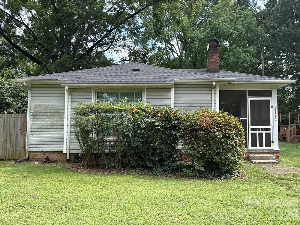 1412 Claridge Lane Charlotte, NC 28209