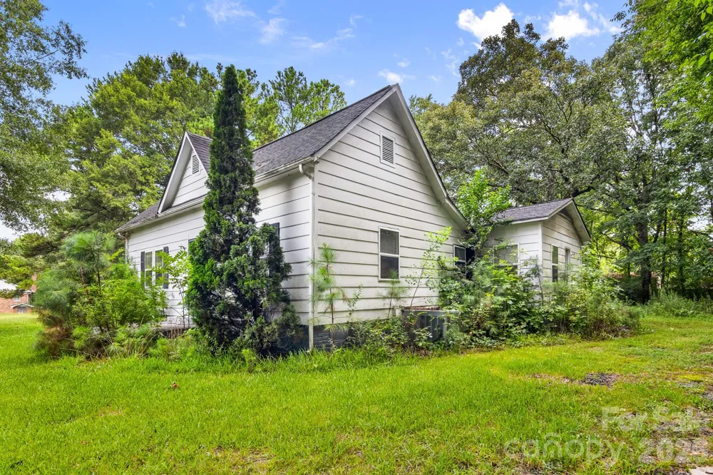 7809, 7837 Lawyers Road Charlotte, NC 28227