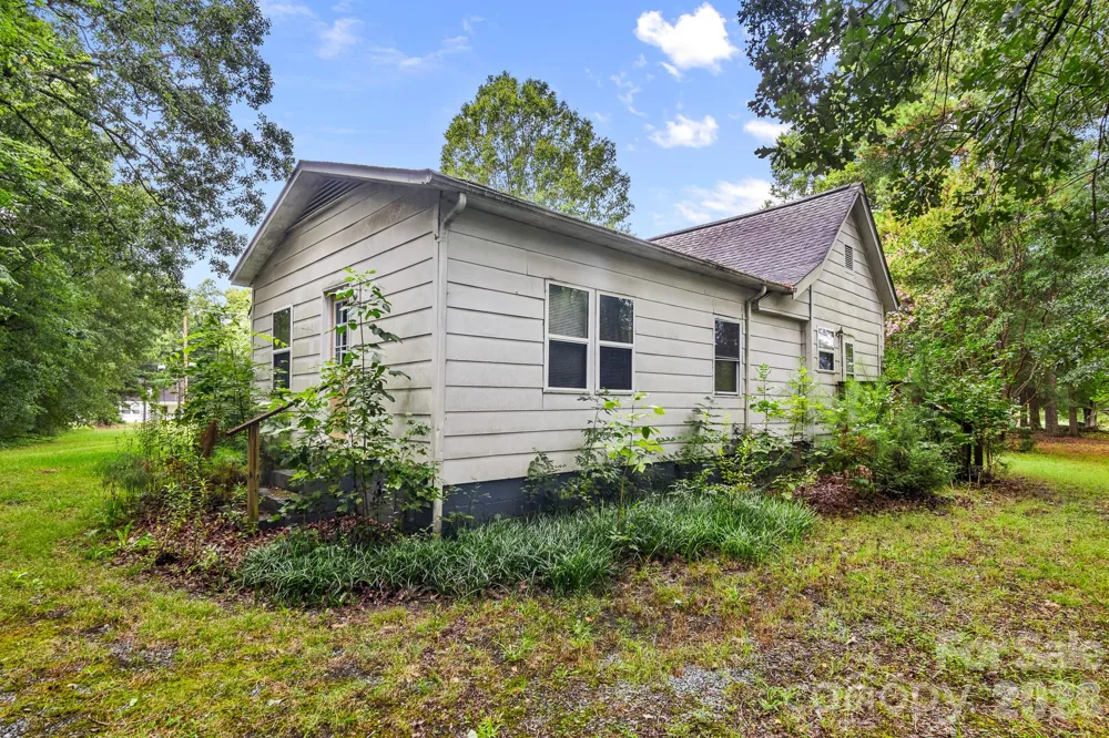 7809, 7837 Lawyers Road Charlotte, NC 28227