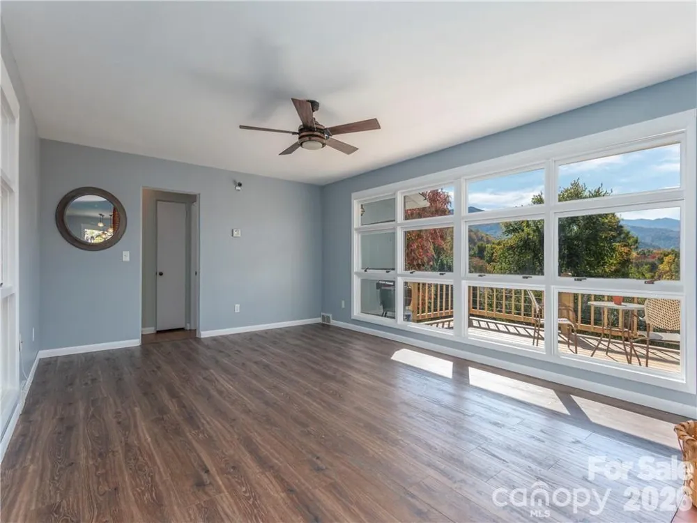 26 Grimball Drive Waynesville, NC 28786