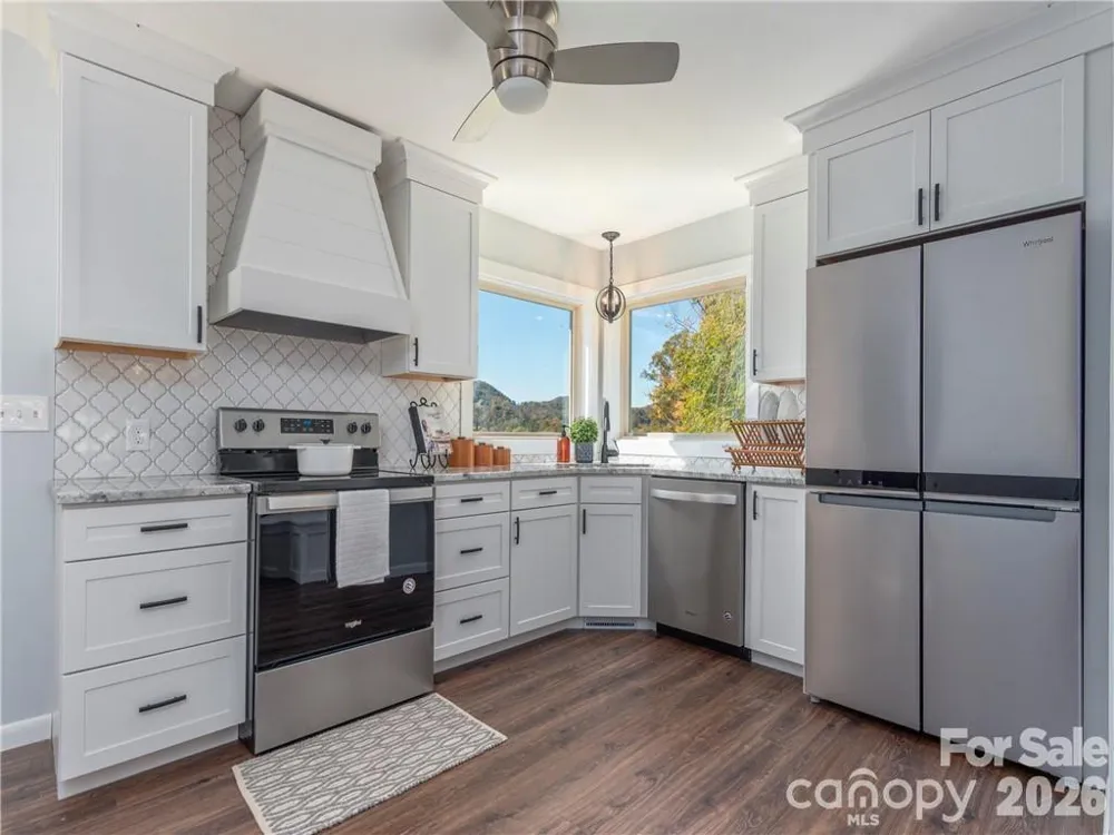 26 Grimball Drive Waynesville, NC 28786