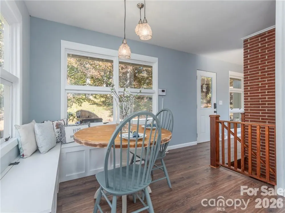 26 Grimball Drive Waynesville, NC 28786