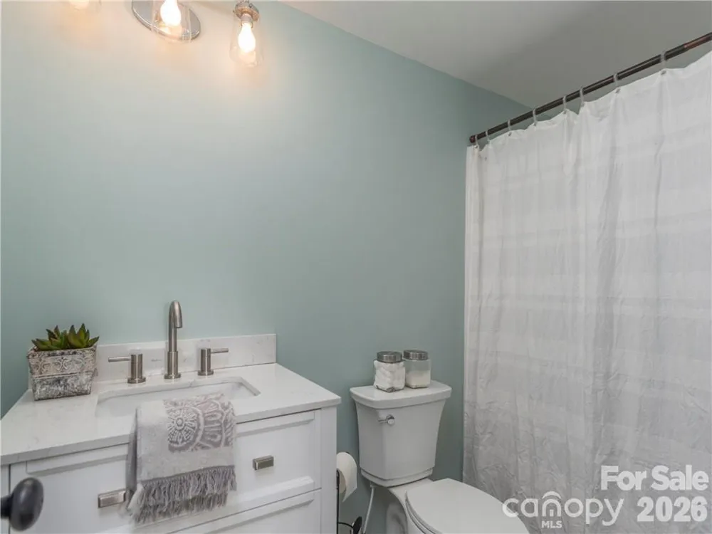 26 Grimball Drive Waynesville, NC 28786