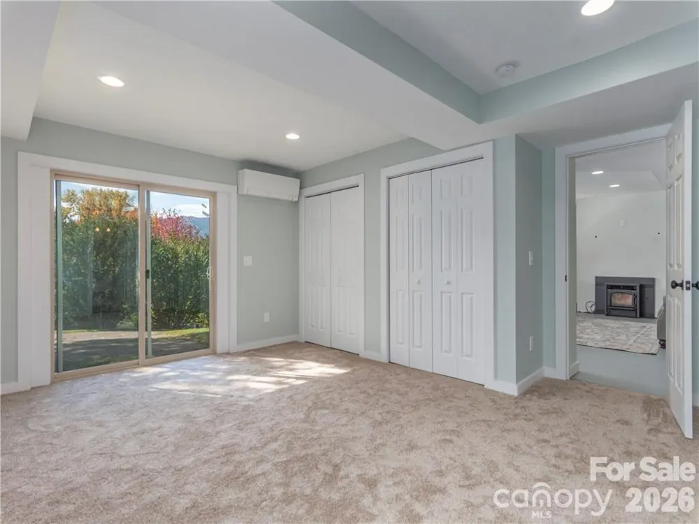 26 Grimball Drive Waynesville, NC 28786