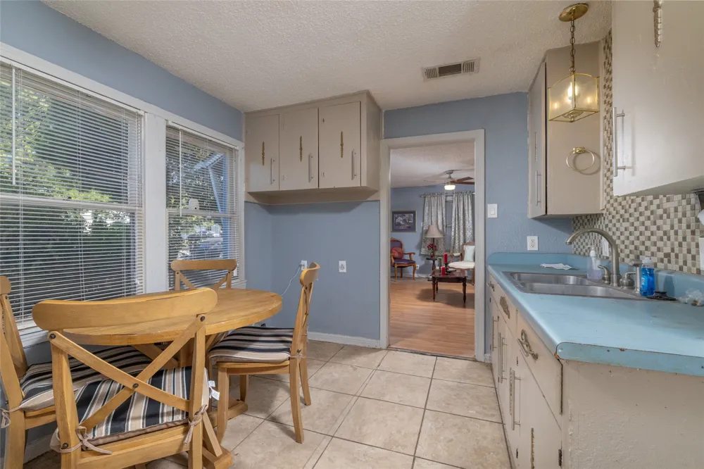 3265 Illinois Avenue Fort Worth, TX 76110