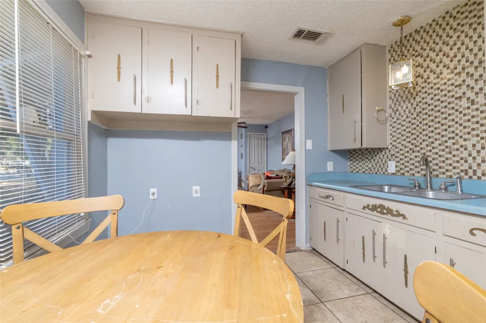 3265 Illinois Avenue Fort Worth, TX 76110