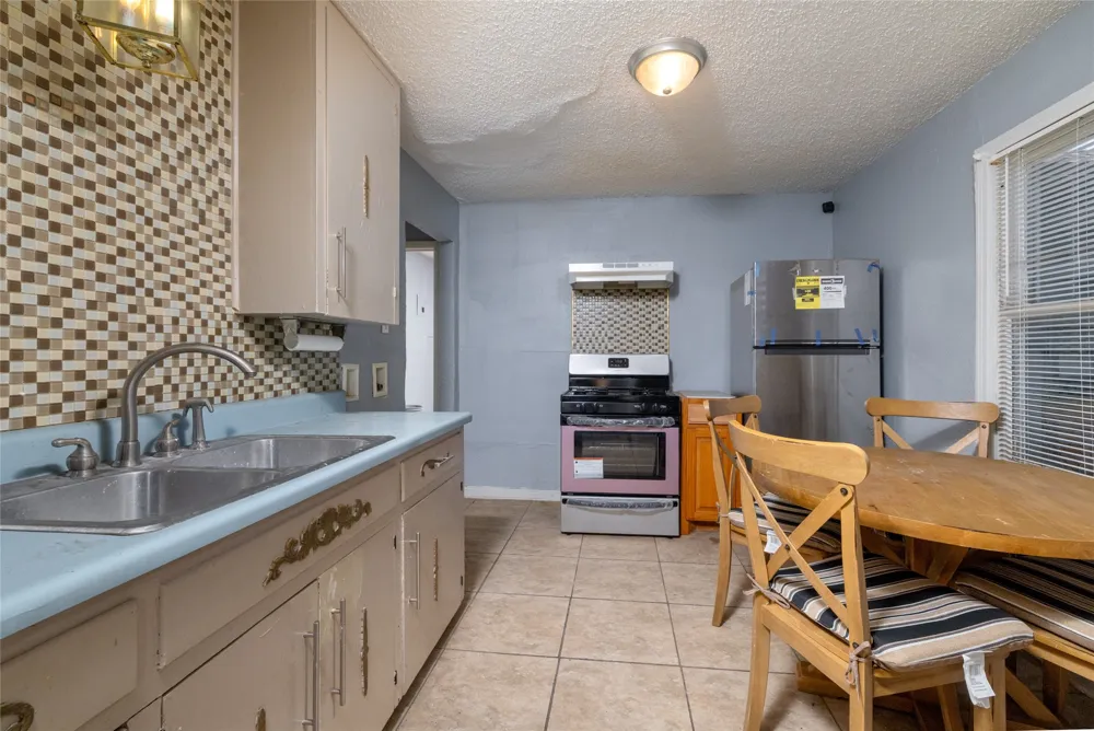 3265 Illinois Avenue Fort Worth, TX 76110