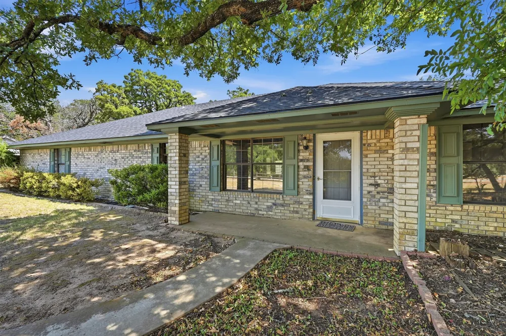 658 River Oaks Lane Denison, TX 75021