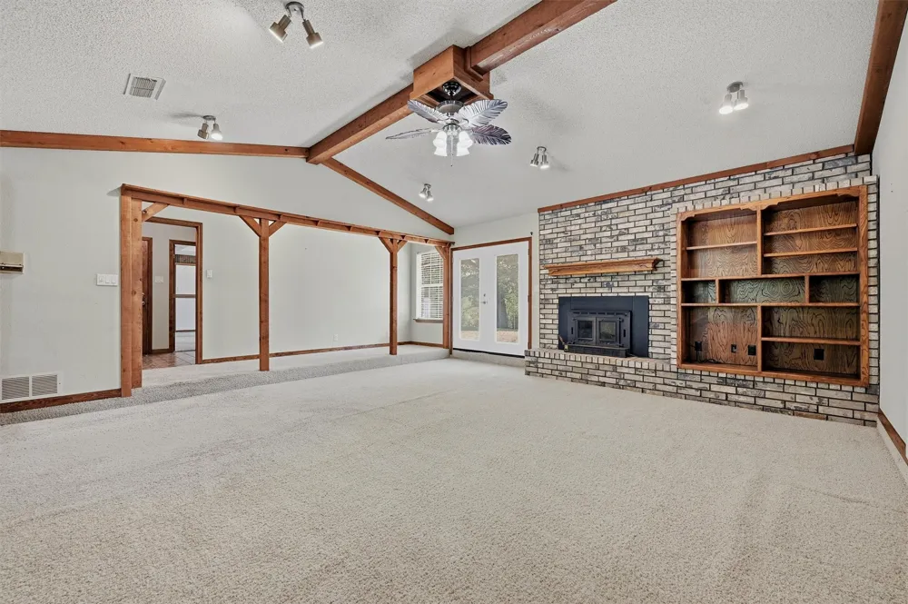 658 River Oaks Lane Denison, TX 75021