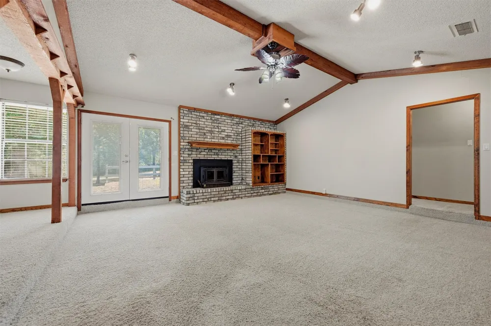 658 River Oaks Lane Denison, TX 75021