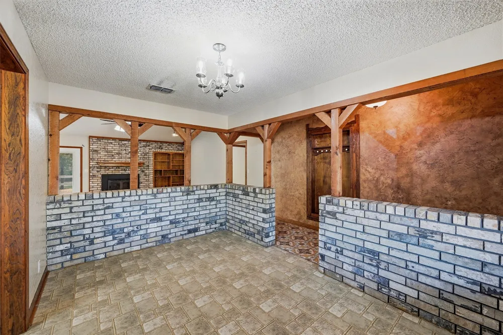 658 River Oaks Lane Denison, TX 75021