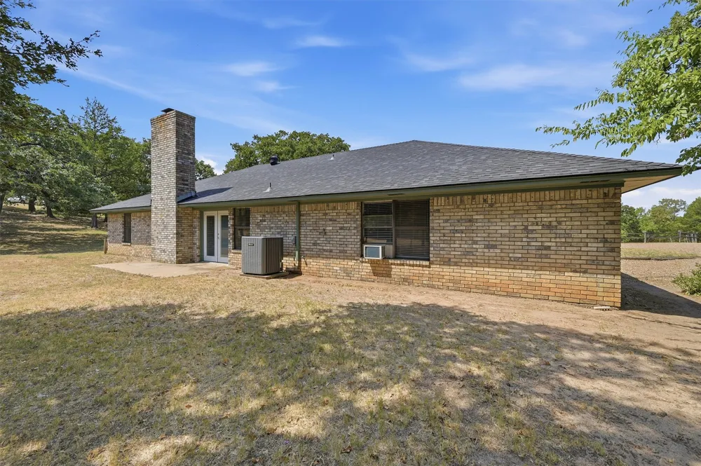 658 River Oaks Lane Denison, TX 75021
