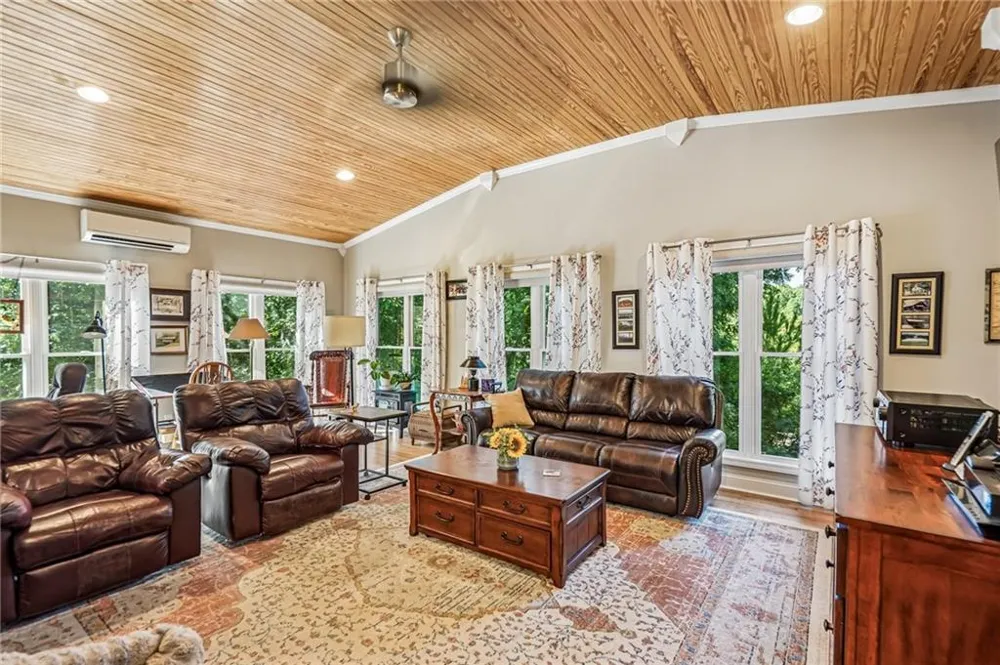 5448 Speckled Wood Lane Gainesville, GA 30506