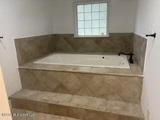 508 SE 10th Avenue Magee, MS 39111