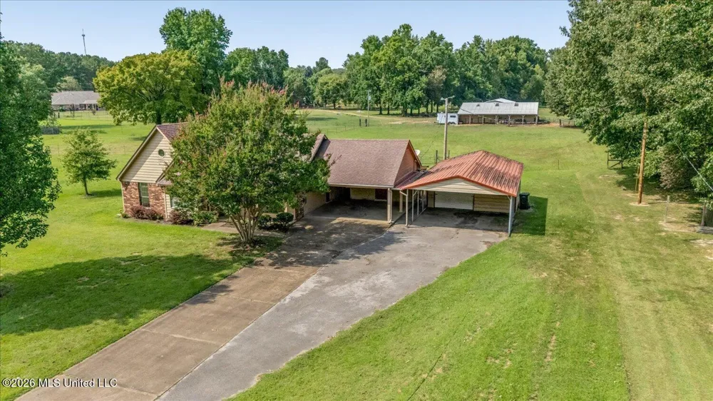 263 Nonconnah Drive Byhalia, MS 38611