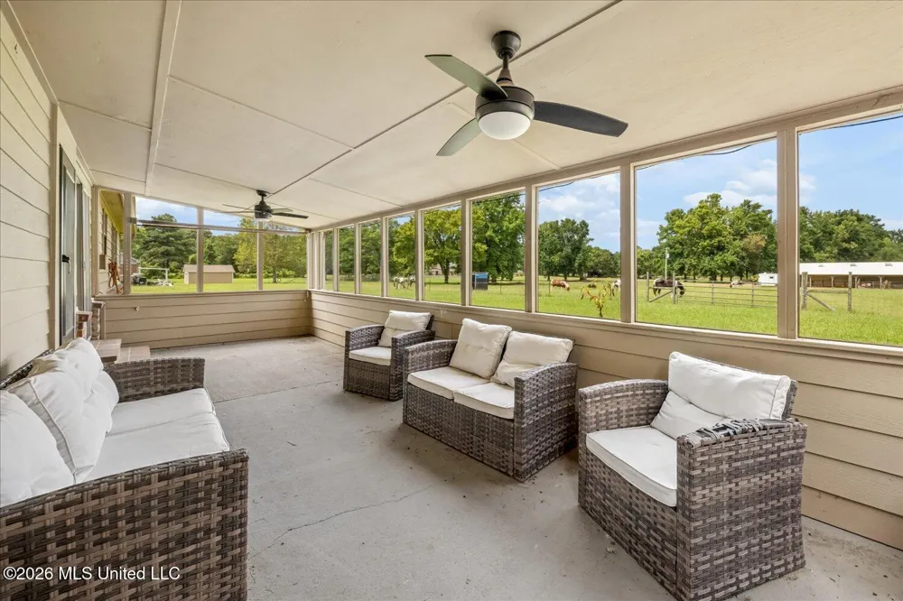 263 Nonconnah Drive Byhalia, MS 38611