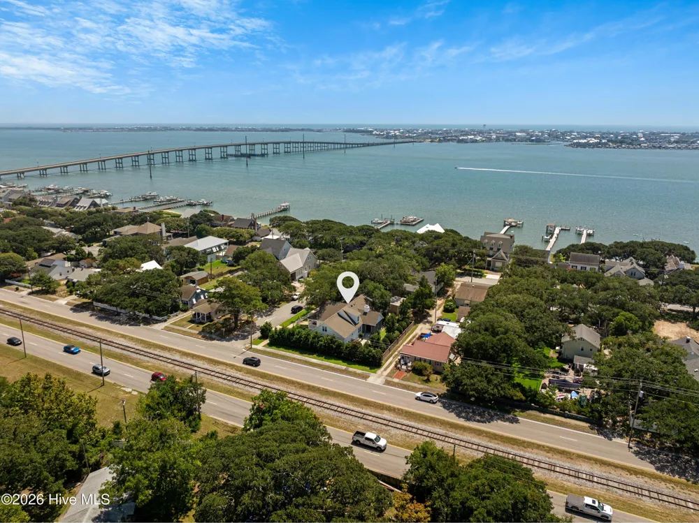 100 S 27th Street Morehead City, NC 28557