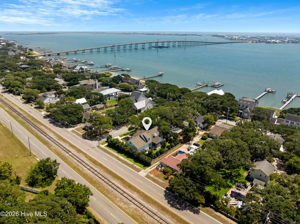 100 S 27th Street Morehead City, NC 28557