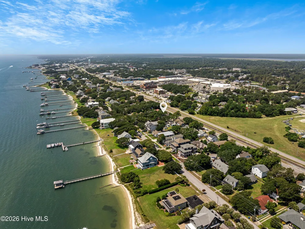 100 S 27th Street Morehead City, NC 28557