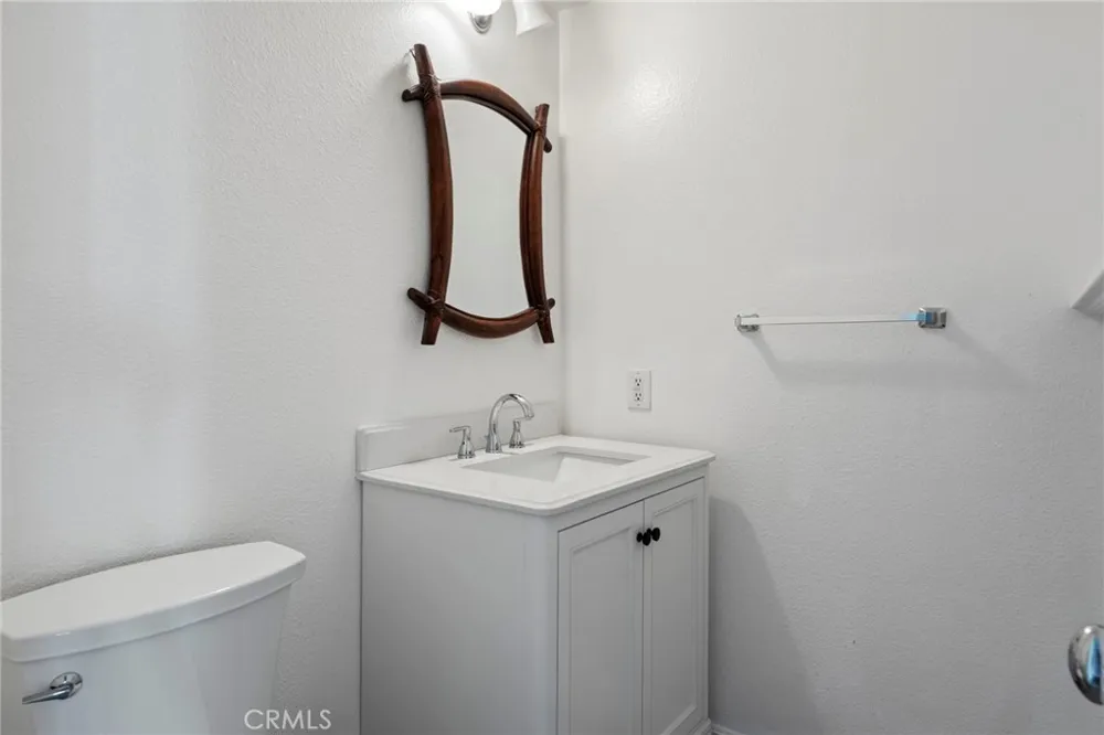 257 Avenida Adobe San Clemente, CA 92672