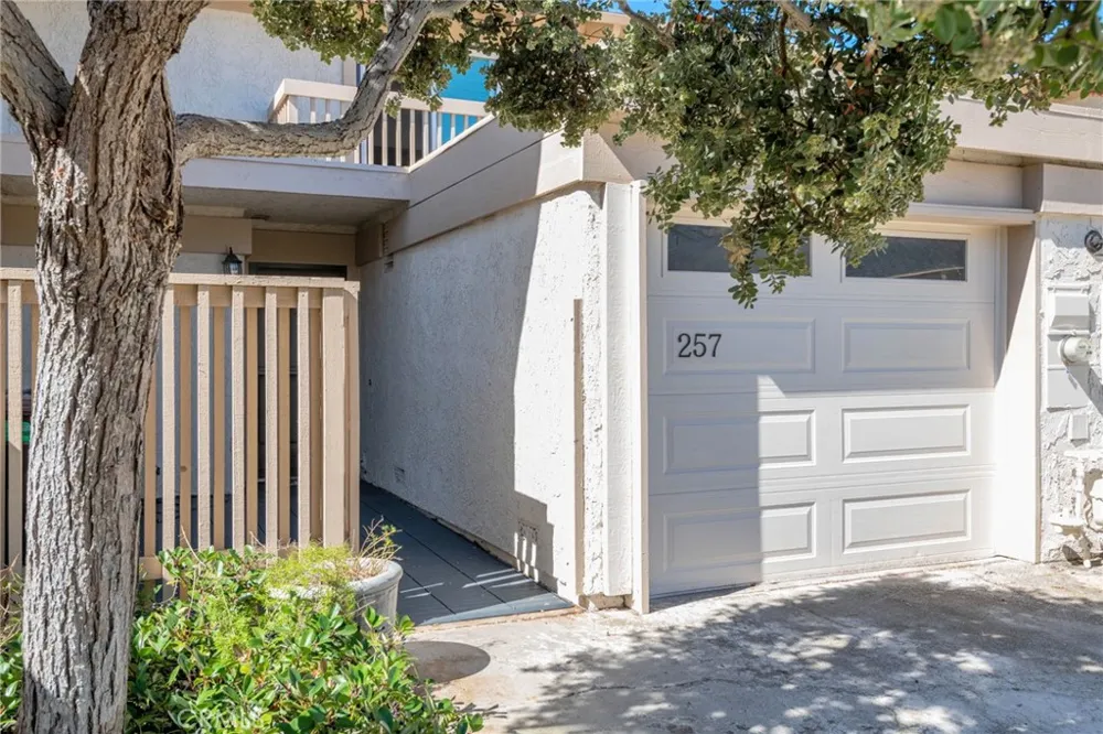 257 Avenida Adobe San Clemente, CA 92672