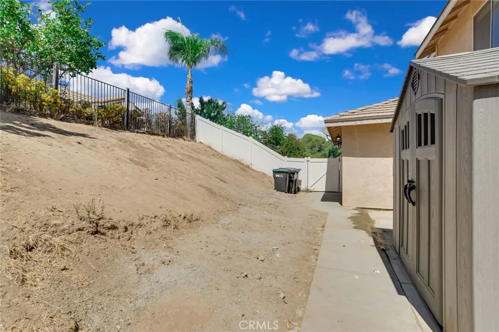 24907 Lincoln Avenue Murrieta, CA 92562