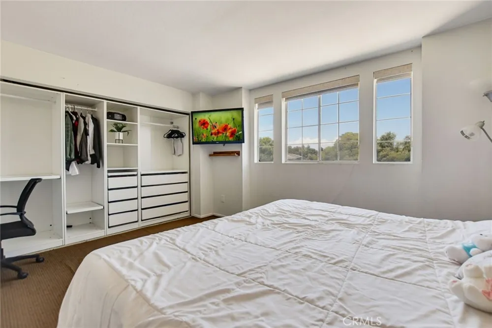 24907 Lincoln Avenue Murrieta, CA 92562