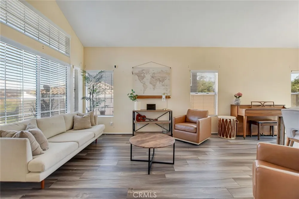 24907 Lincoln Avenue Murrieta, CA 92562