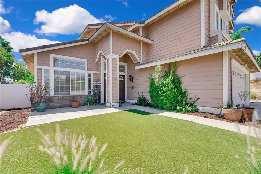 24907 Lincoln Avenue Murrieta, CA 92562
