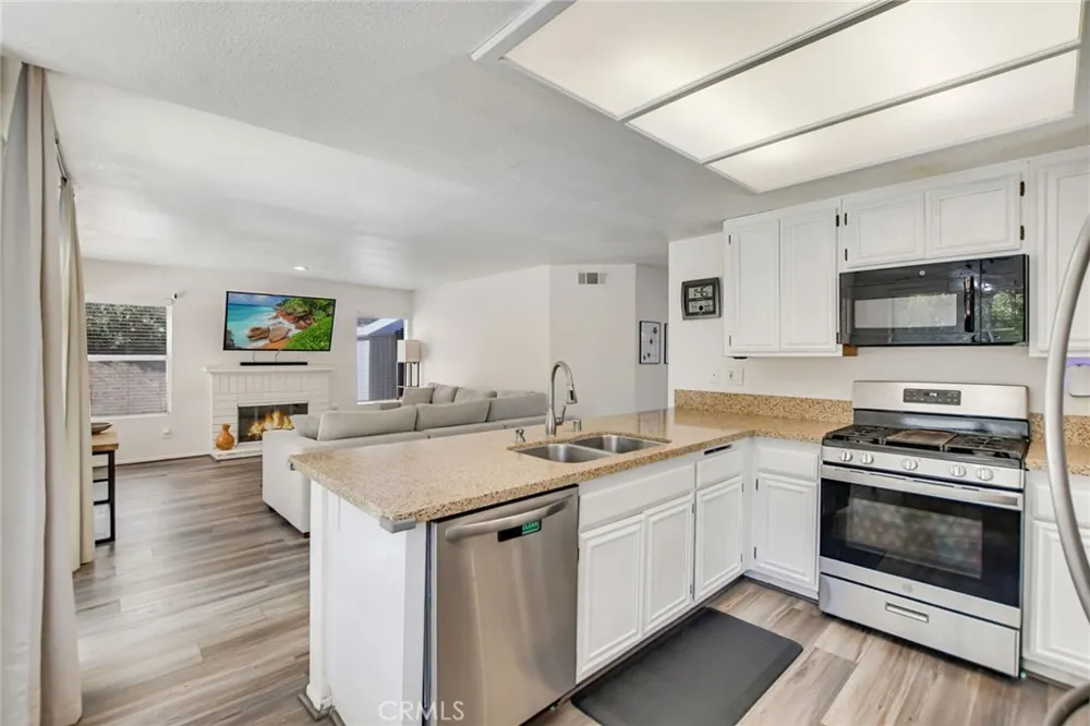 24907 Lincoln Avenue Murrieta, CA 92562
