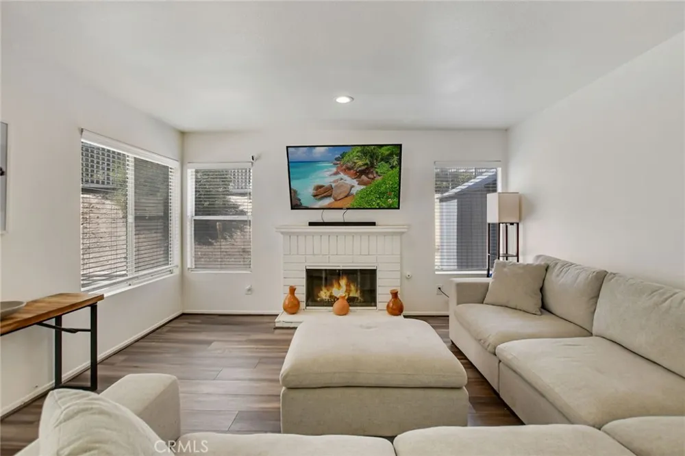 24907 Lincoln Avenue Murrieta, CA 92562