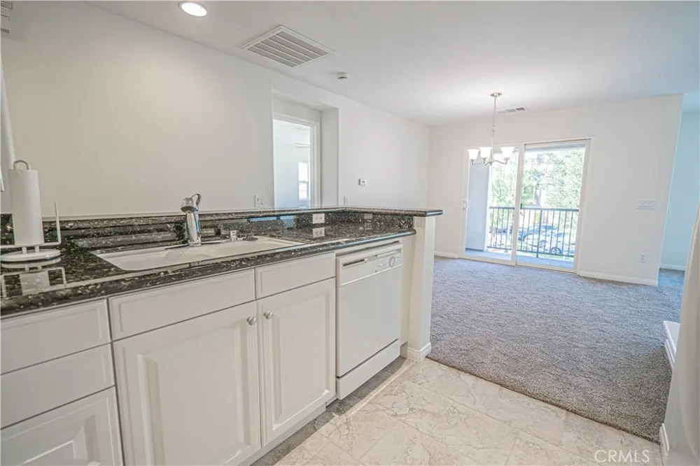 19380 Laroda Saugus, CA 91350