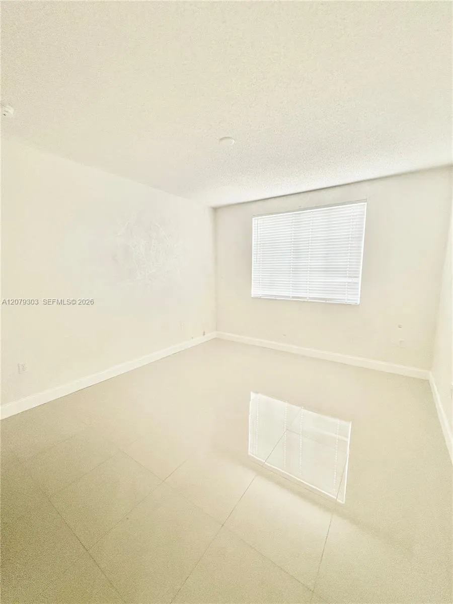 8030 Nob Hill Rd #105 Tamarac, FL 33321