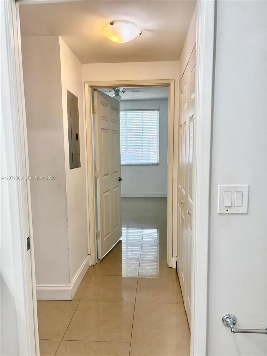 8030 Nob Hill Rd #105 Tamarac, FL 33321