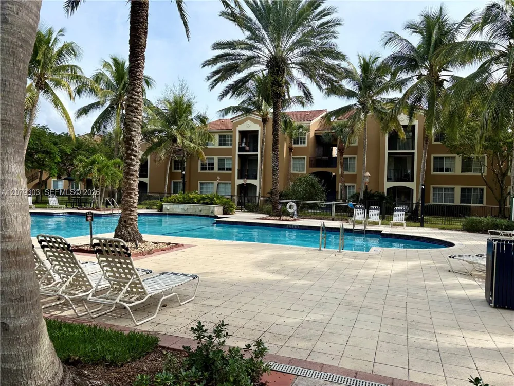 8030 Nob Hill Rd #105 Tamarac, FL 33321