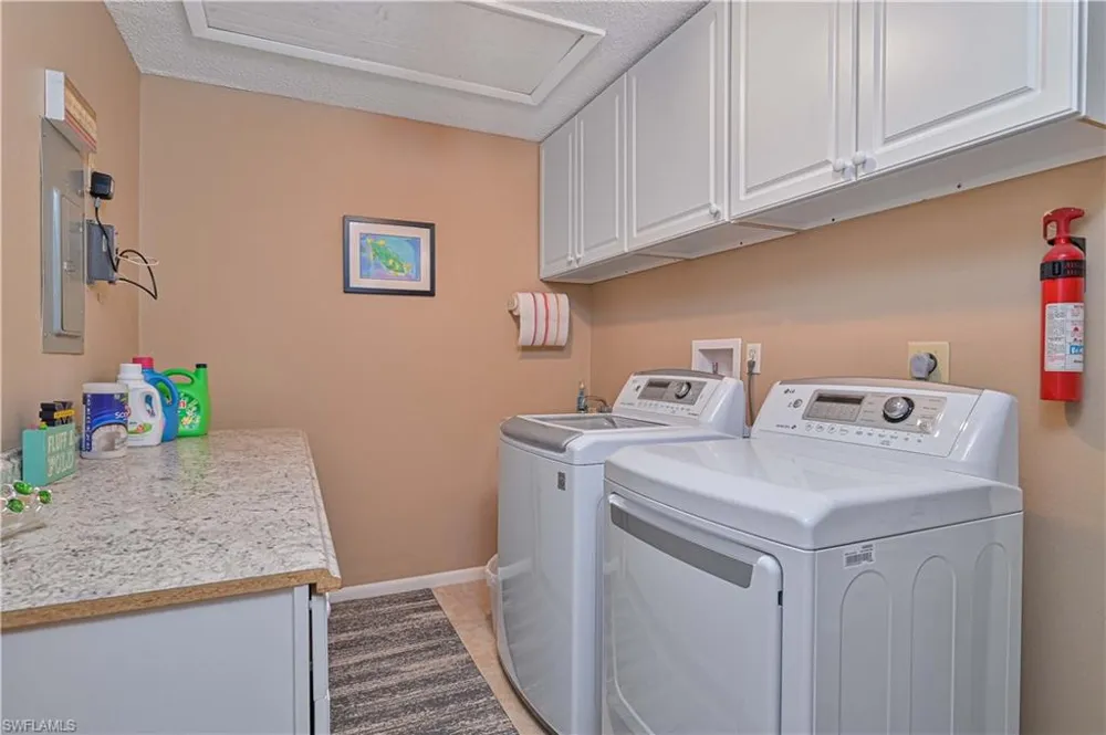 1123 SW Pine Lane #4 Cape Coral, FL 33991