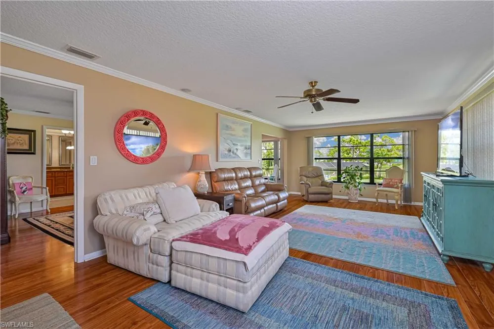 1123 SW Pine Lane #4 Cape Coral, FL 33991