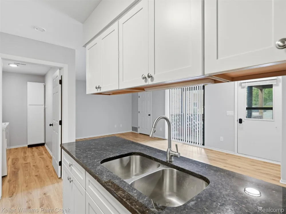 16490 Clarkson Drive #55 Fraser City, MI 48026
