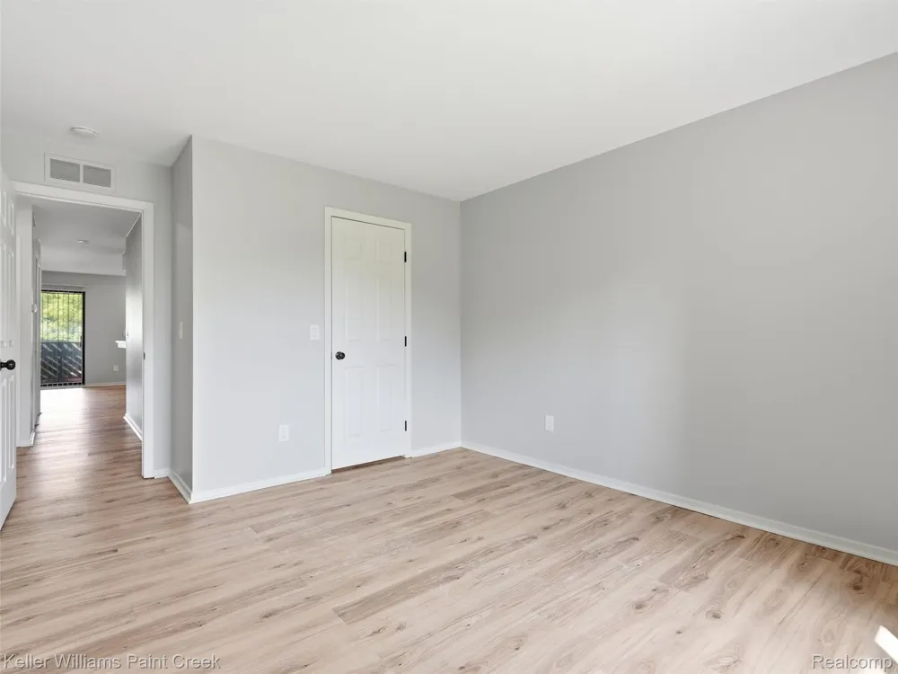 16490 Clarkson Drive #55 Fraser City, MI 48026