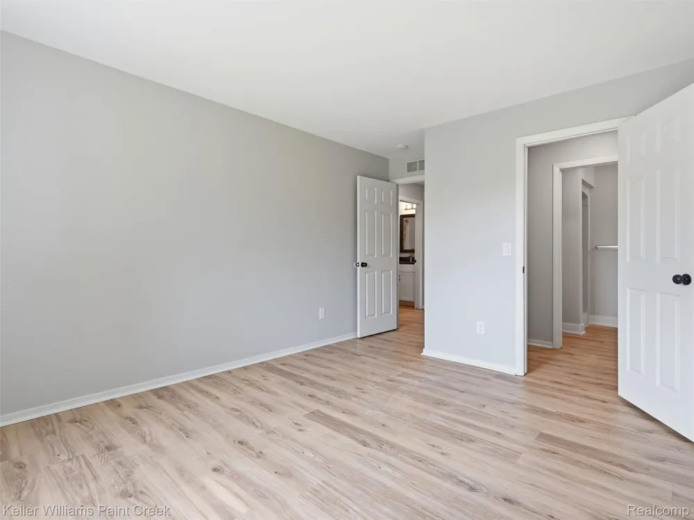 16490 Clarkson Drive #55 Fraser City, MI 48026