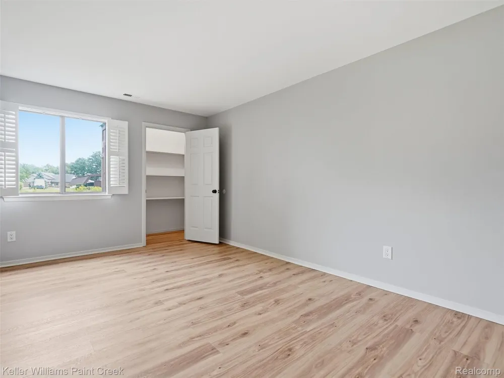 16490 Clarkson Drive #55 Fraser City, MI 48026
